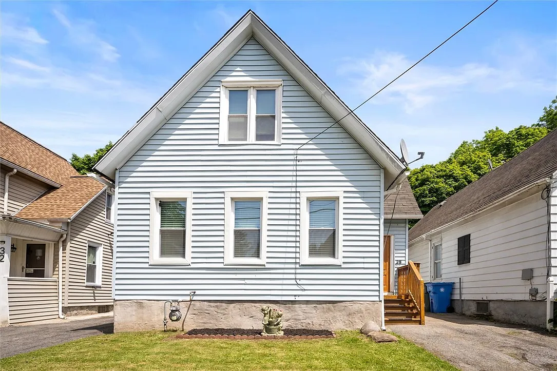 28 Sterling St photo 1