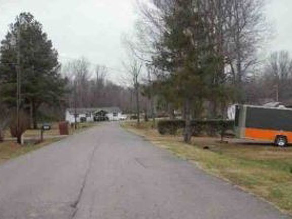 Exterior Neighborhood (street photo)