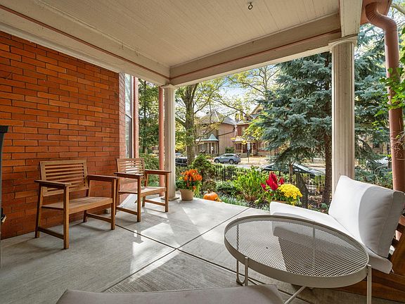 4th image of 852 Neil Ave
