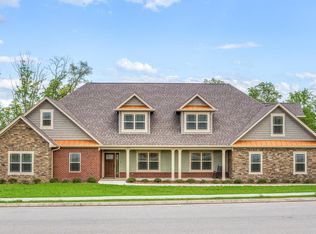 71 The Pointe Dr, Ringgold, GA 30736