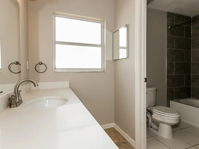 9804 N Connechusett Rd — Photo 11