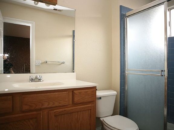 5th image of 753 Melrose Pl