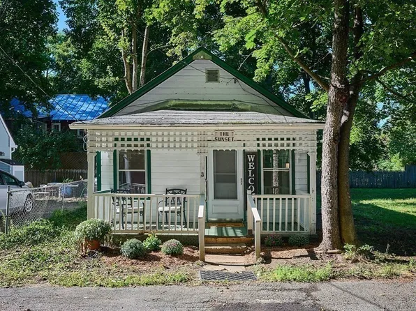 3 Walcott St, Turners Falls, MA 01376
