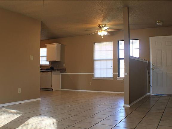4th image of 605 Boulder Dr