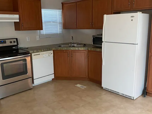 1204 S Oak St, Clovis, NM 88101