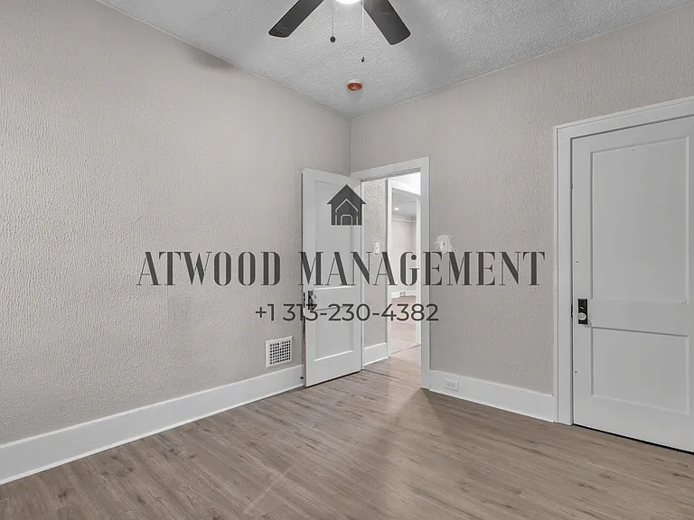 450 Algonquin St — Photo 8