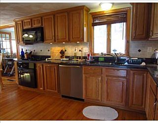 5th image of 25 Heather Dr