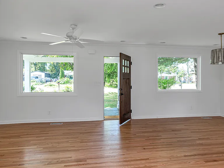 106 Scruggs Ave — Photo 24