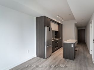 395 Square One Dr #1111, Mississauga, ON L5B 0E2
