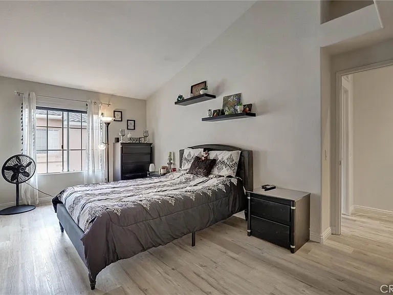 6 Nightingale Dr — Photo 24