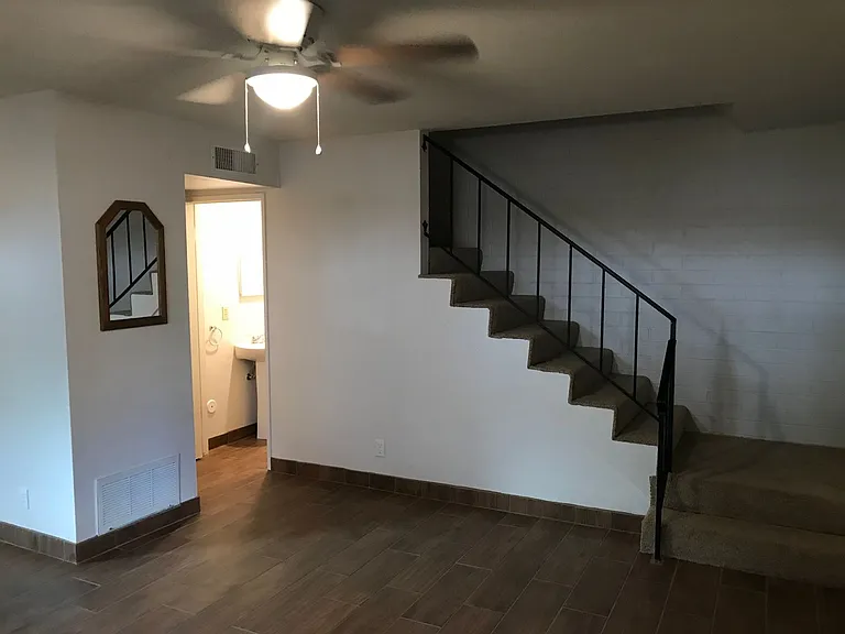 8562 E Roosevelt St — Photo 11