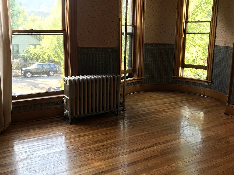 757 E 4th Ave #3 — Photo 6