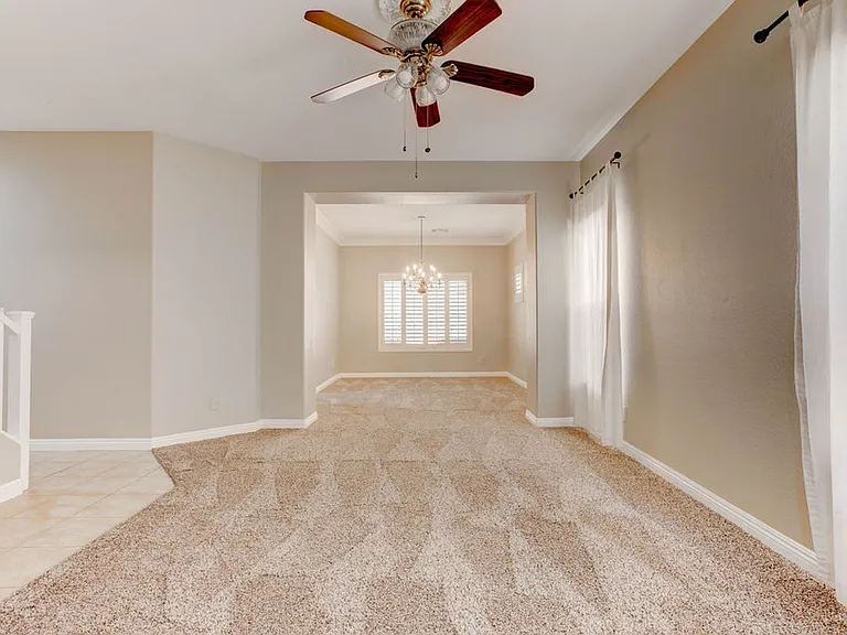 809 Royal Birch Ln — Photo 2