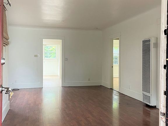 2nd image of 444-446 W 15th St