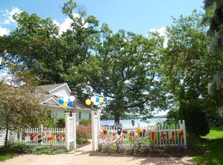 631 Sunrise Park St, Howell, MI 48843