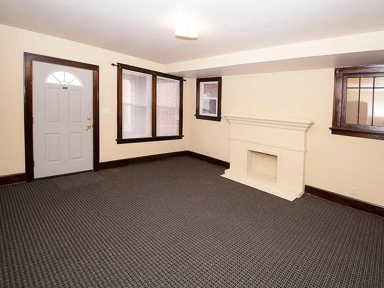 3710 Glenmore Ave #1N — Photo 4