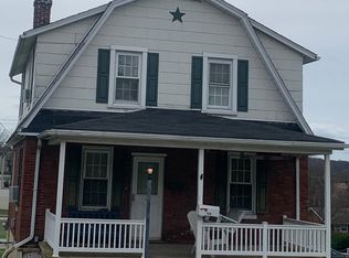 138 E Market St, Hallam, PA 17406