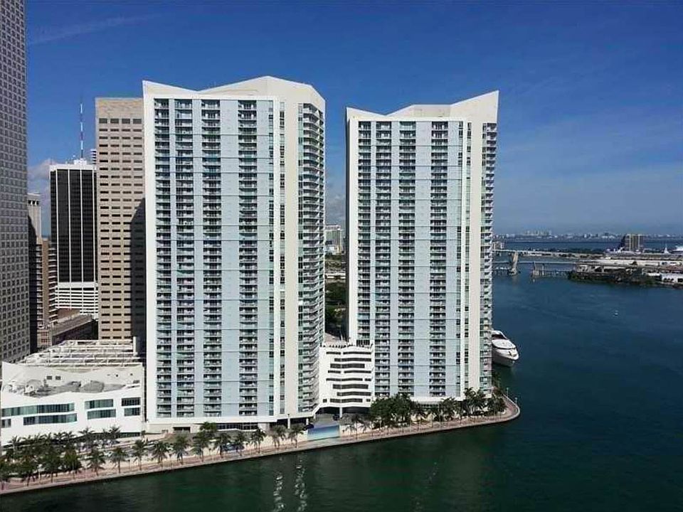 1st image of 325 Biscayne Blvd #1820
