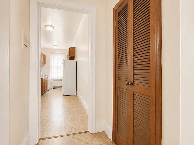 33-38 Parsons Blvd #203 — Photo 4