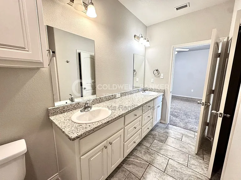 11209 Akron Ave — Photo 19
