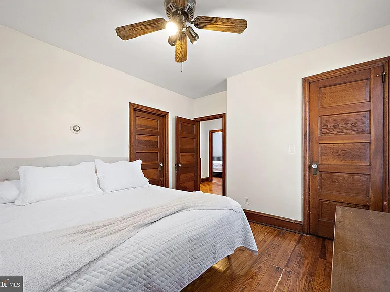 409 W 20th St #2 — Photo 5