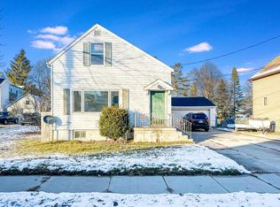 2014 13th St, Two Rivers, WI 54241