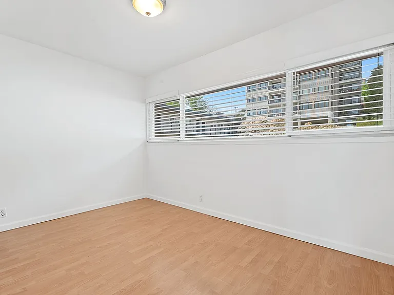 Melbourne Apartments — Photo 28