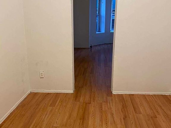 4th image of 405 E 118th St #2