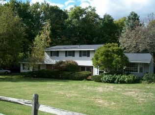 2809 Lyons Rd, Camillus, NY 13031