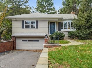 67 Burnet St, Maplewood, NJ 07040