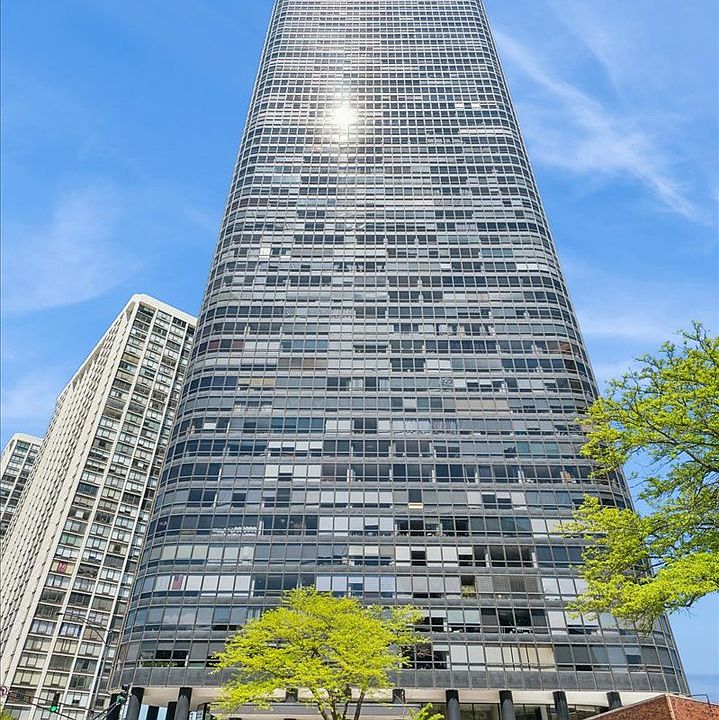 1st image of 5415 N Sheridan Rd APT 2315