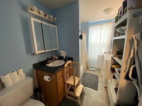 4th image of 22 Gilbert St #1