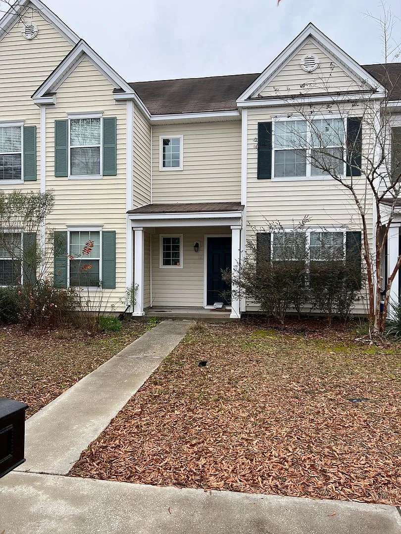 56 Ashleigh Lane — Photo 1