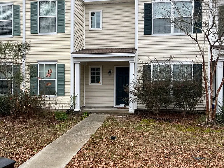 56 Ashleigh Ln — Photo 1
