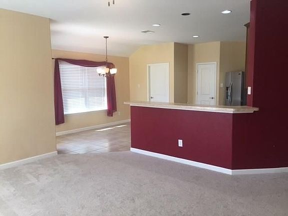 4th image of 909 Buffalo Creek Dr