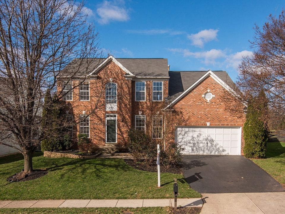 For Sale: 105 Pheasant Pl. SW, Leesburg, VA 20175