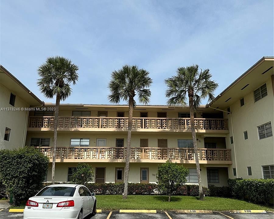 1st image of 16900 NE 14th Ave APT 315