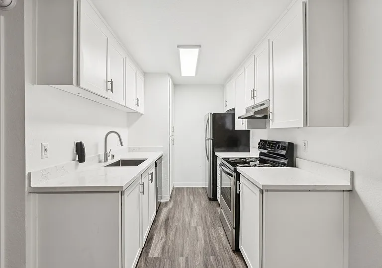 ReNew Avery Park — Photo 18