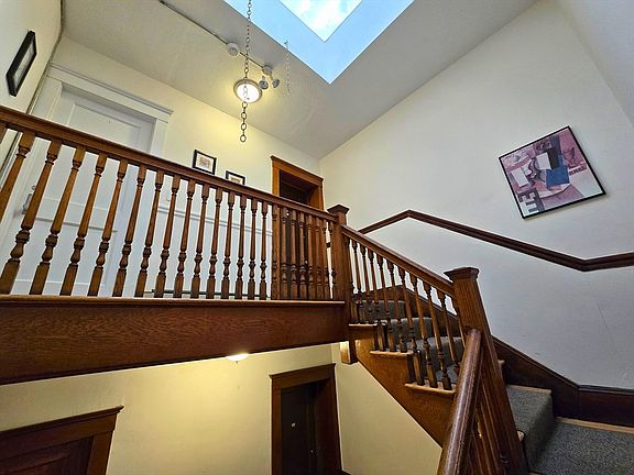 4th image of 8-10 Chatham St Unit 5