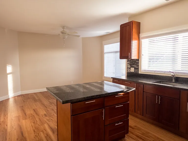 1929 Haste St #3 — Photo 5