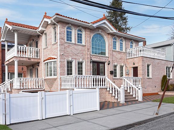 4th image of 24809 Rushmore Ave