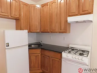 Rented by Wave Real Estate Group