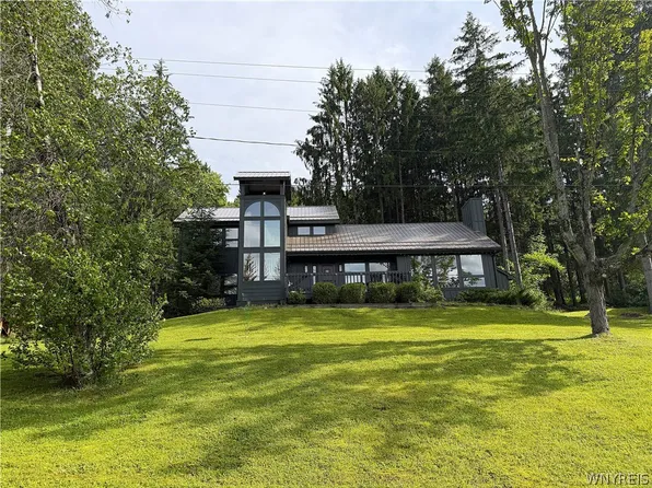 35 Holimont Ave, Ellicottville, NY 14731