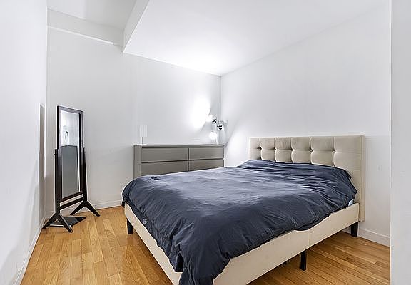 5th image of 90 William St APT 2F
