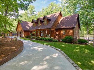 174 Winding Shore Rd, Troutman, NC 28166