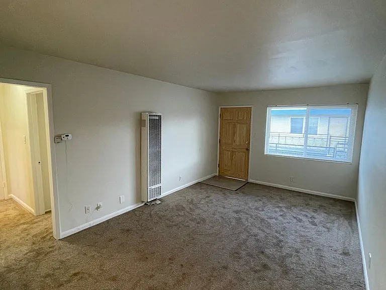 1415 South B Street — Photo 4