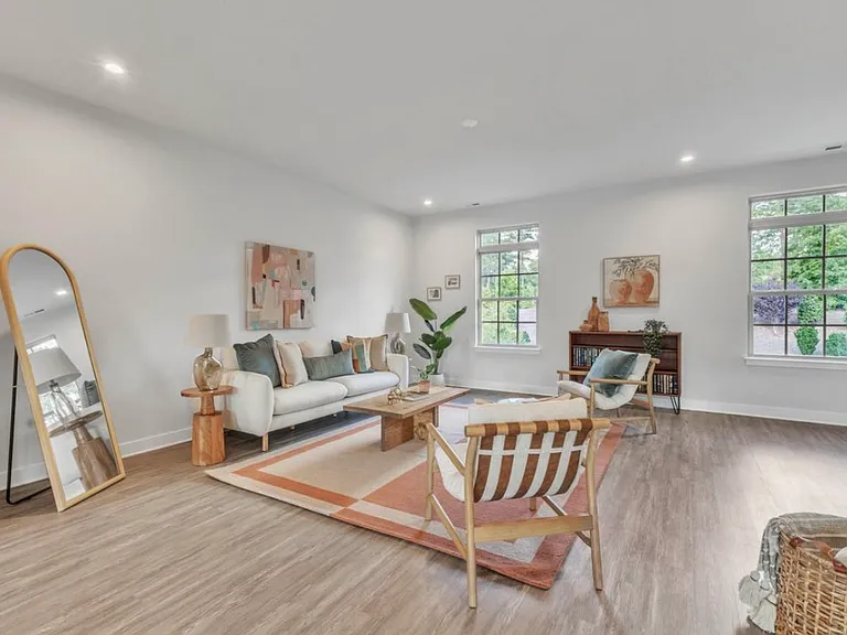1011 Tannin Dr — Photo 10