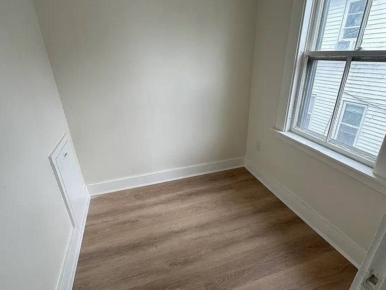 28 Chestnut St — Photo 13