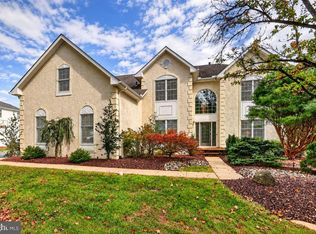 6 Dover Pl, Holland, PA 18966