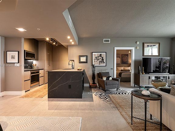 5th image of 18800 NE 29th Ave APT 703